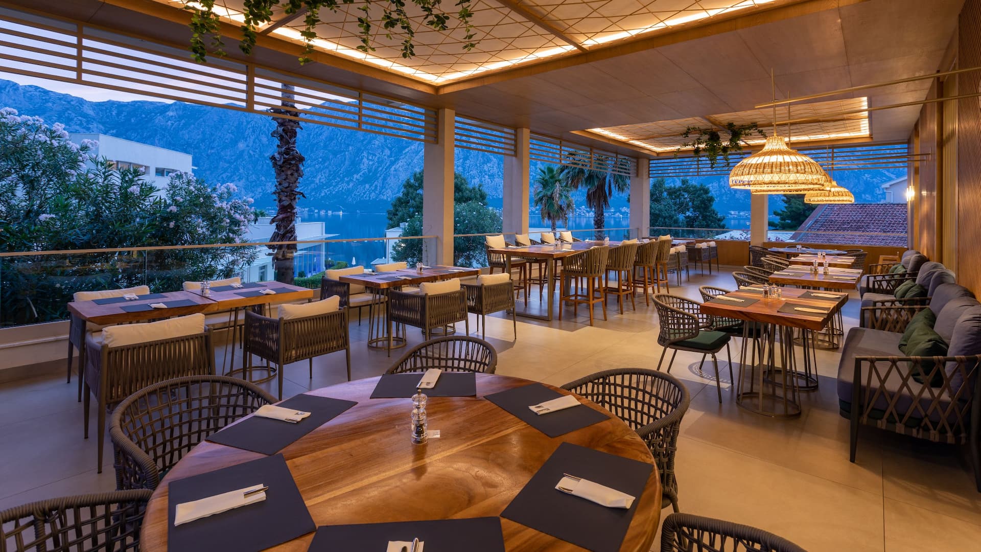 Hyatt Regency Kotor Bay Resort Blue Restaurant Terrace