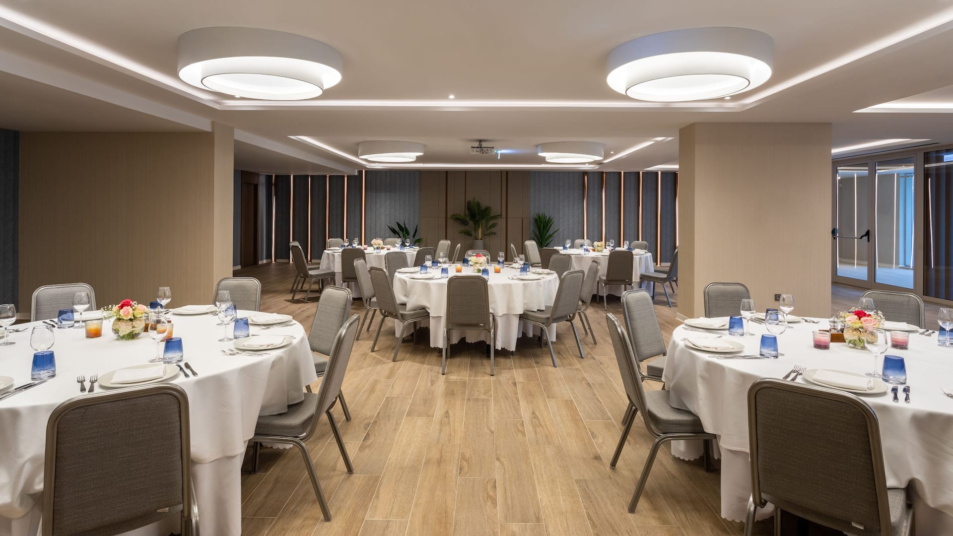 label.xOfY Hyatt Regency Kotor Bay Resort Conference Room Banquet Style Orjen