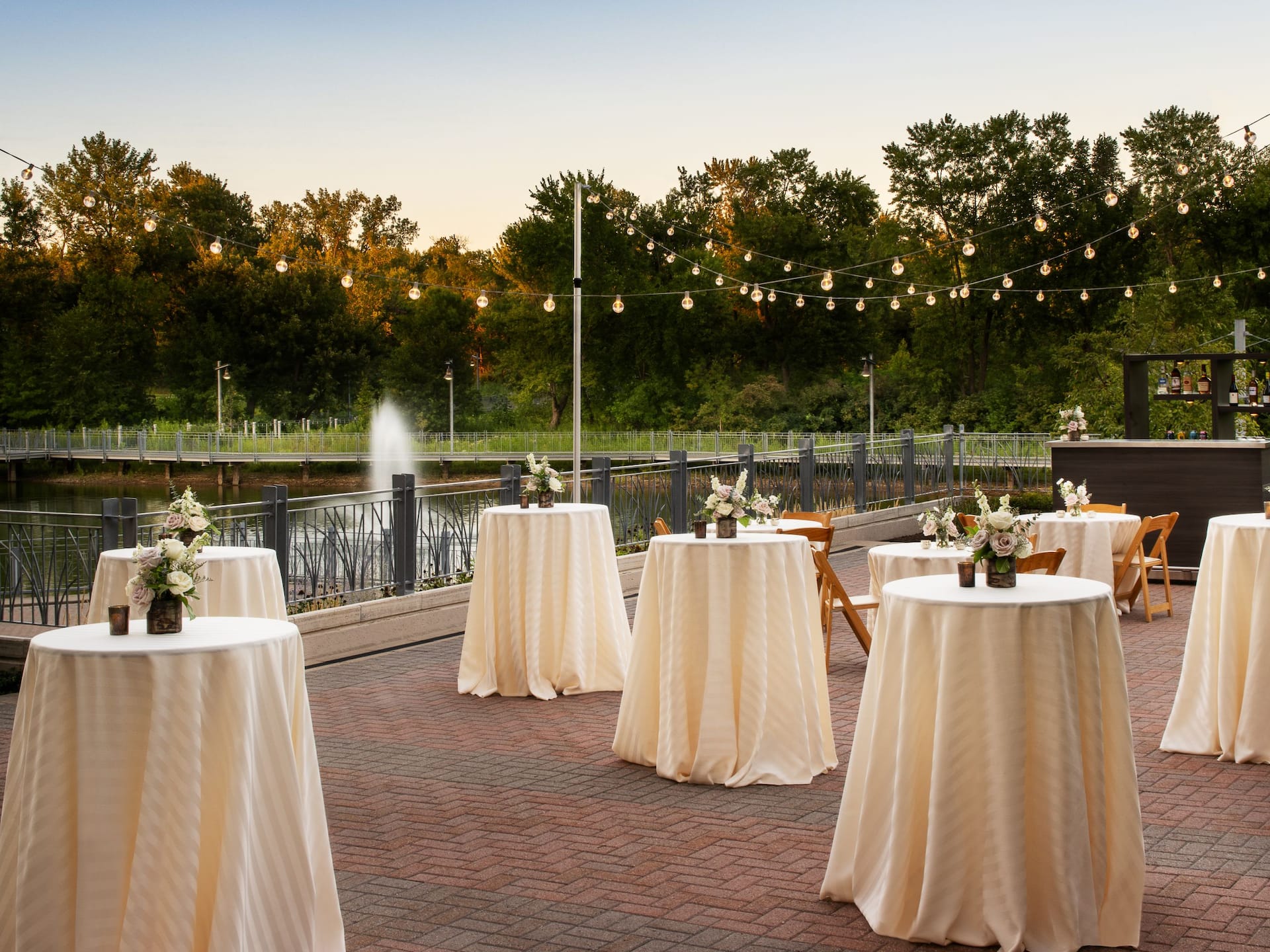 Hyatt Regency Coralville Hotel & Conference Center Cocktail Hour