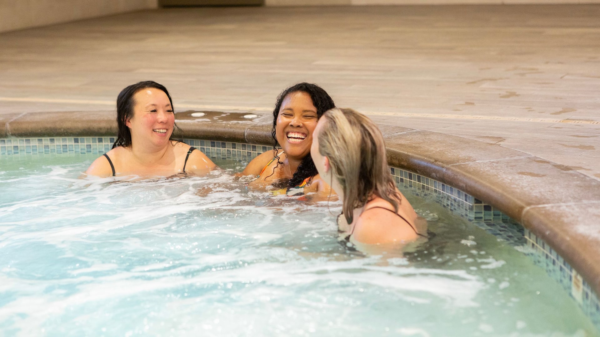 Hyatt Regency Lake Washington at Seattle's Southport Girlfriends Hot Tub