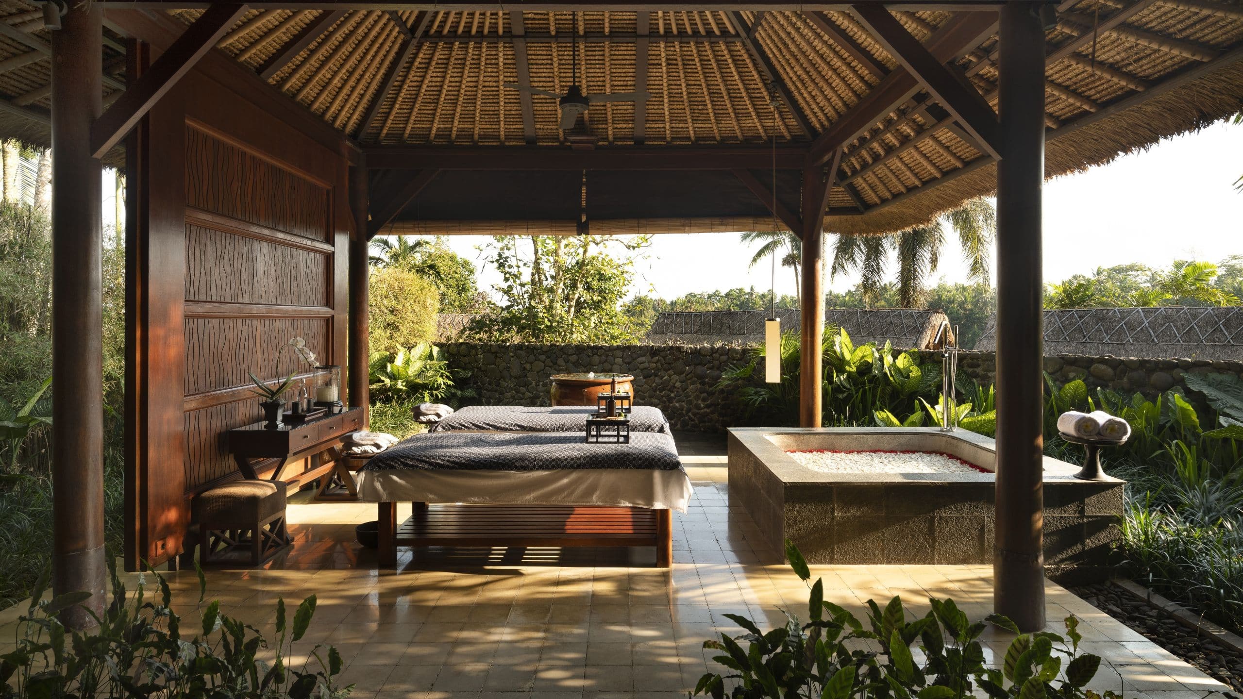 Alila Ubud Treatment Room Afternoon Twin Beds