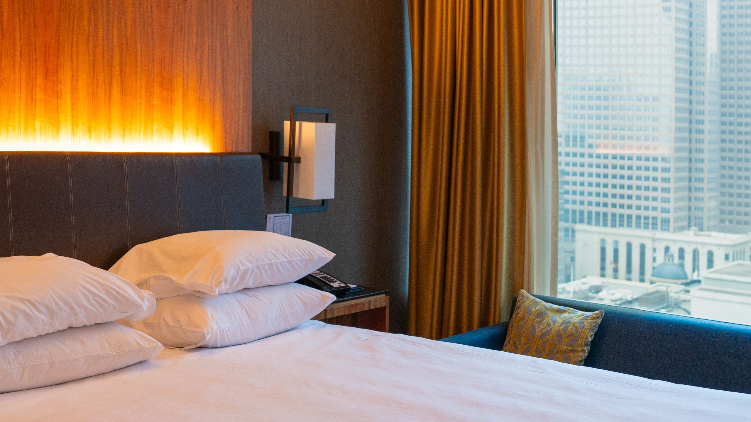 Hyatt Regency Calgary Guestroom Bed Window Detail