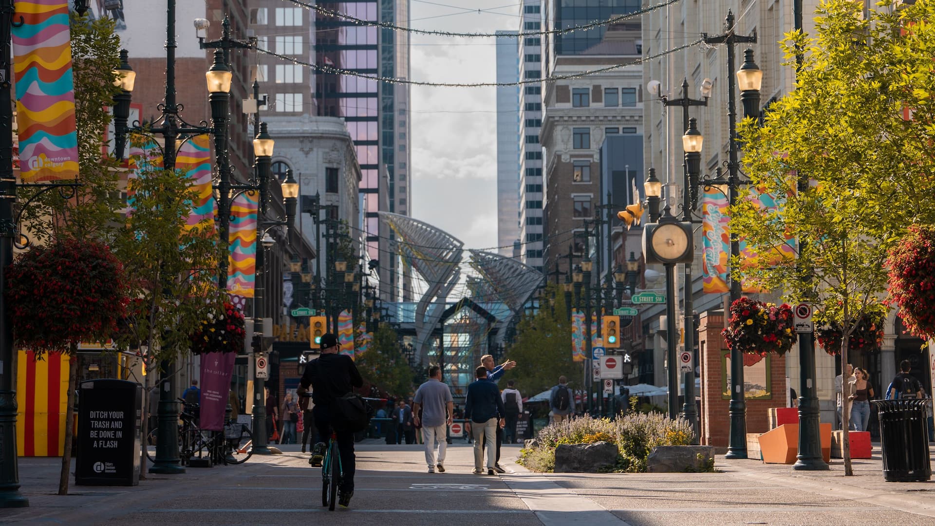 Hyatt Regency Calgary Destination Stephen Avenue Daytime