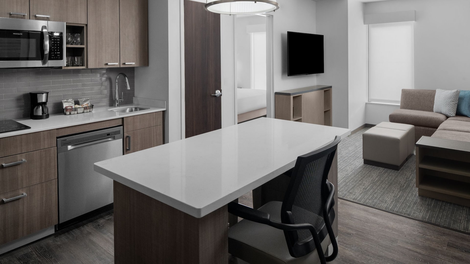 Hyatt House Lansing / University Area King One Bedroom Suite