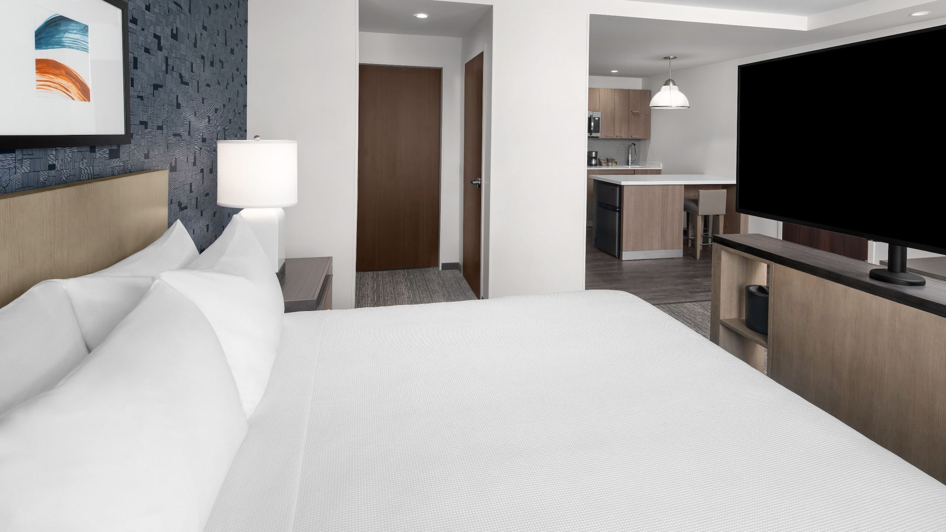 Hyatt House Lansing / University Area King Studio Bedroom