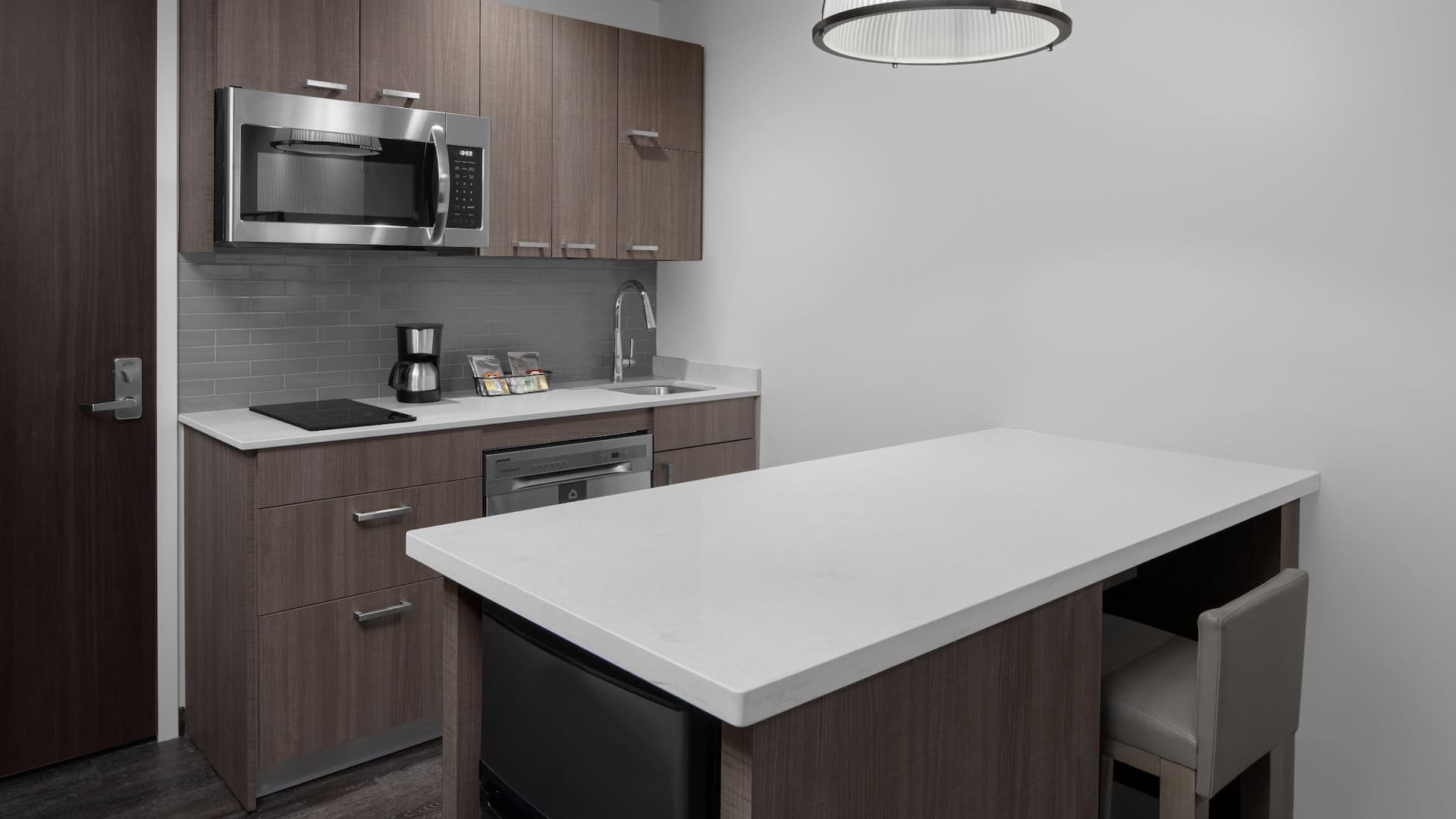 Hyatt House Lansing / University Area King Studio With Kitchen