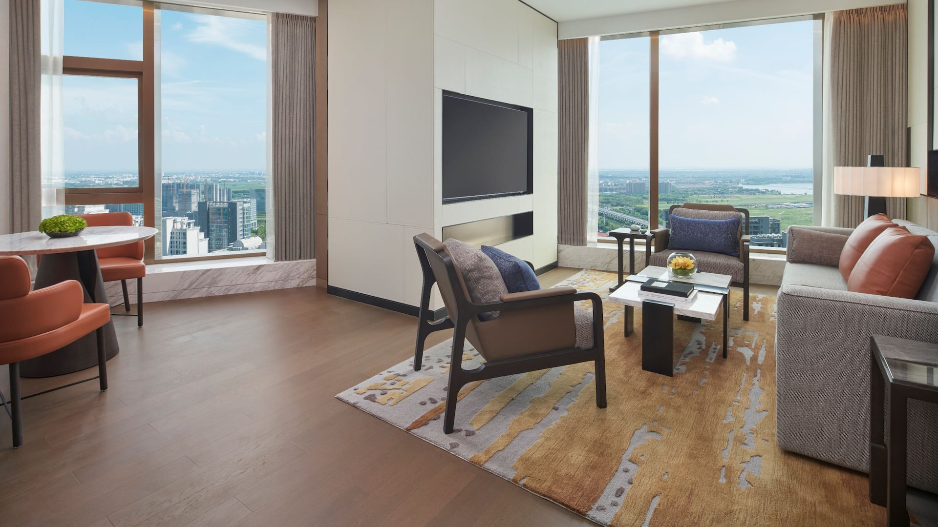 Hyatt Regency Changshu Kuncheng Lake One King Deluxe Lake View Suite Living Room