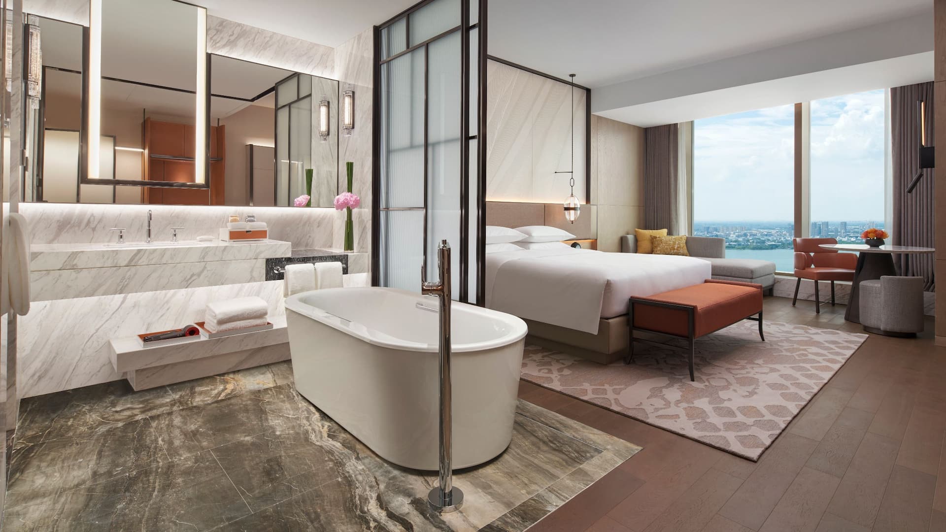 1 of 1 Hyatt Regency Changshu Kuncheng Lake One King Bed With Lake View Club Access