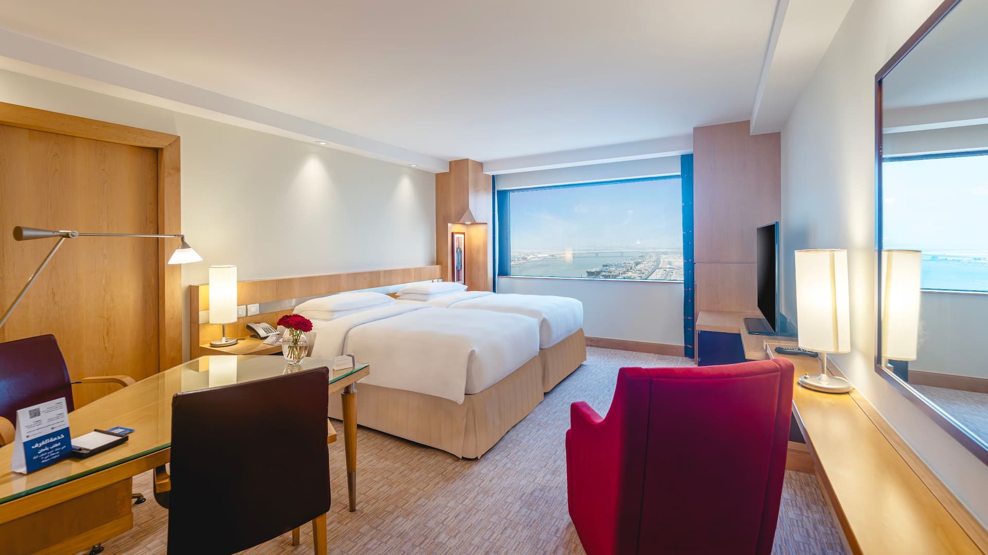 1 من 5 Hyatt Regency Dubai Two Twin Beds Guestroom Sea View