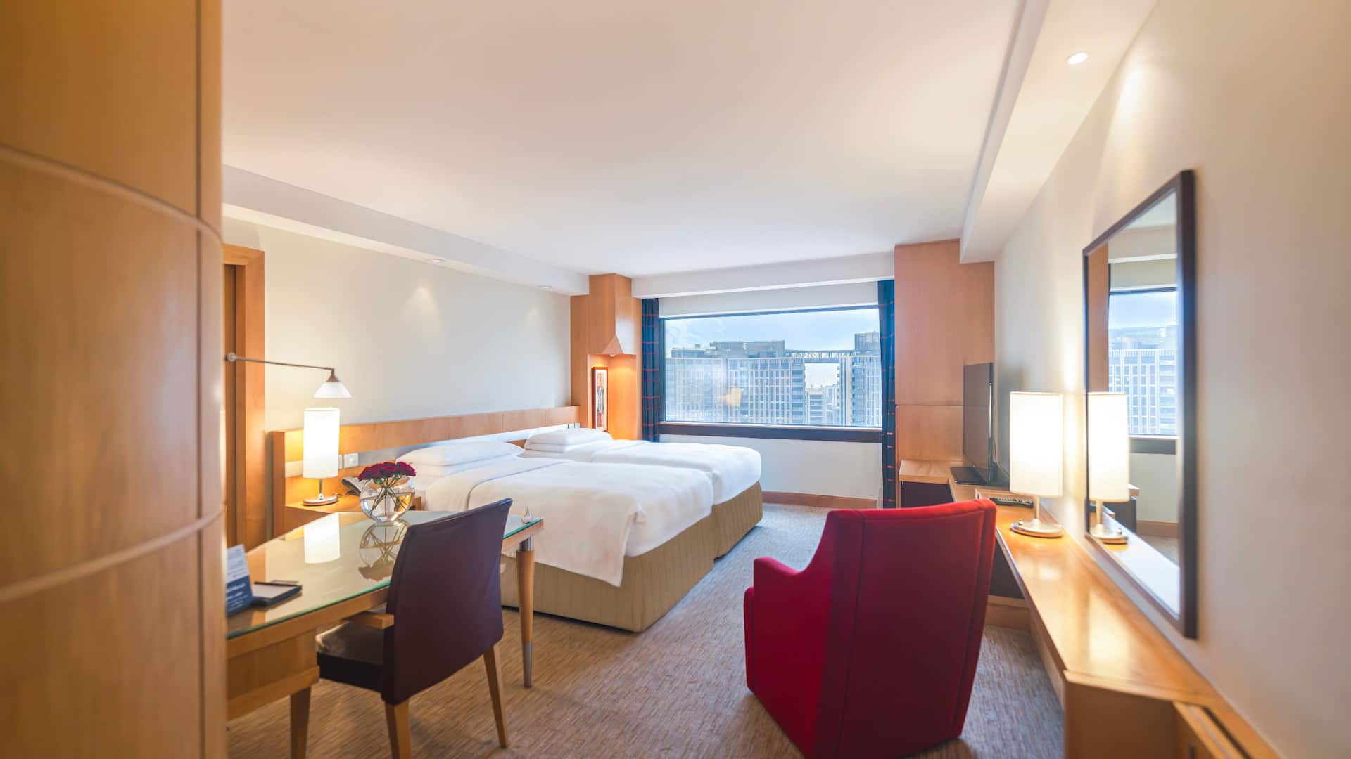 2 من 5 Hyatt Regency Dubai Two Twin Beds Guestroom City View