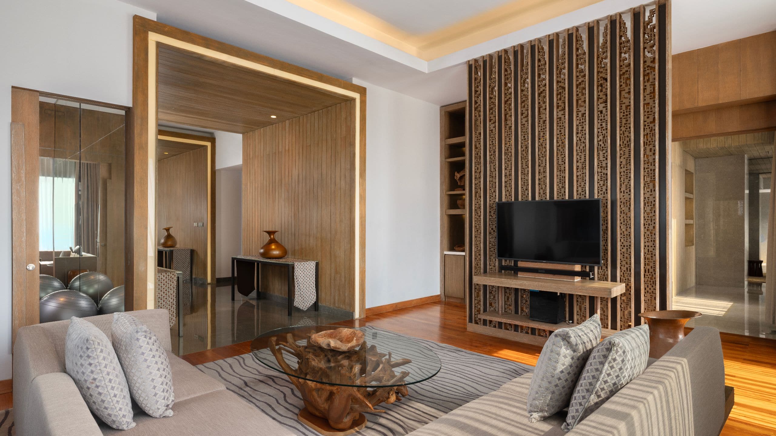 Alila Solo Presidential Suite Living Room