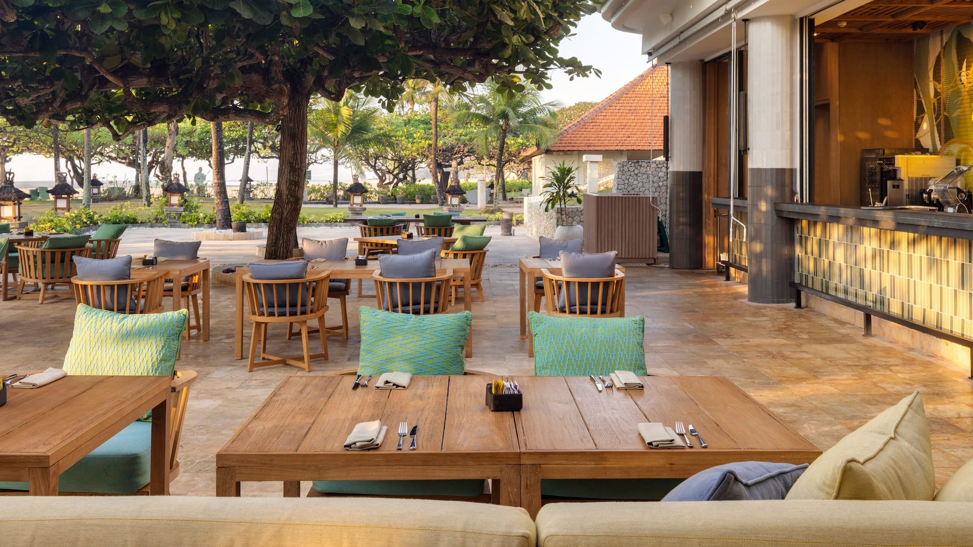 Grand Hyatt Bali Salsa Verde Bar