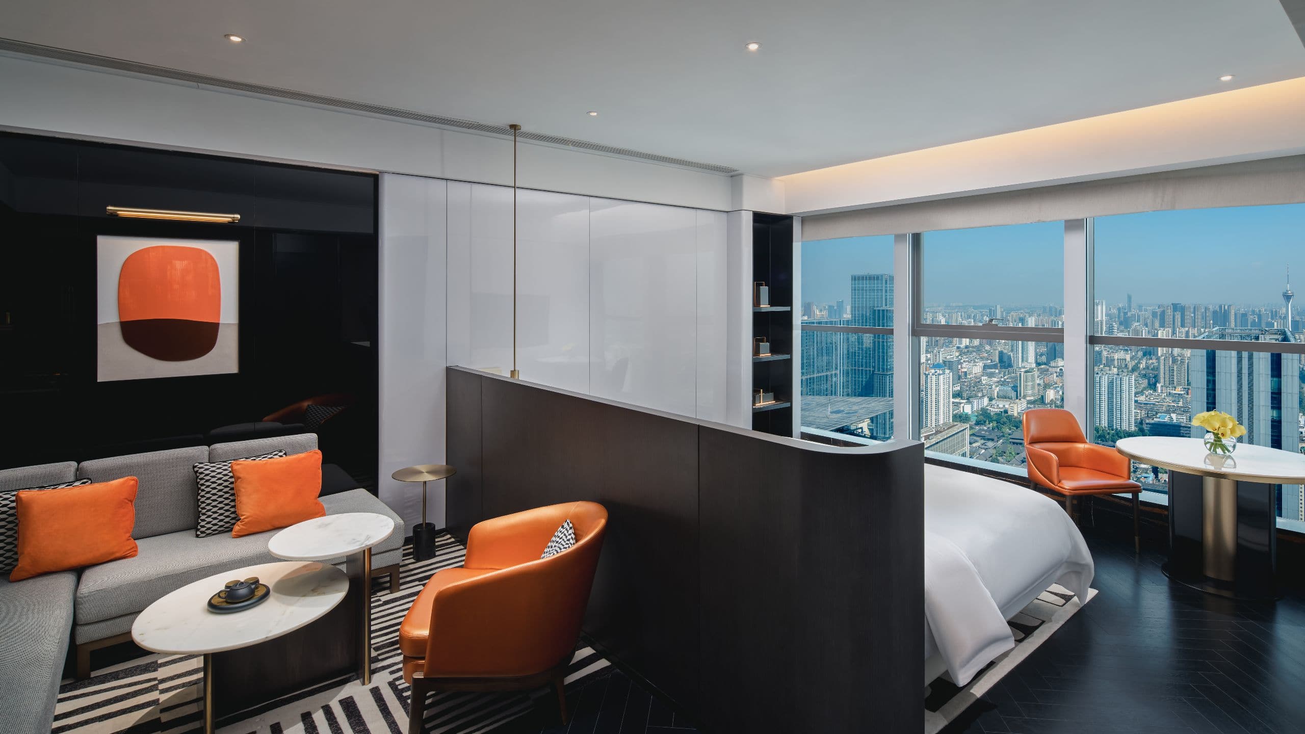 第 2，共 3 The Langbo Chengdu One King Bed Deluxe Livingroom