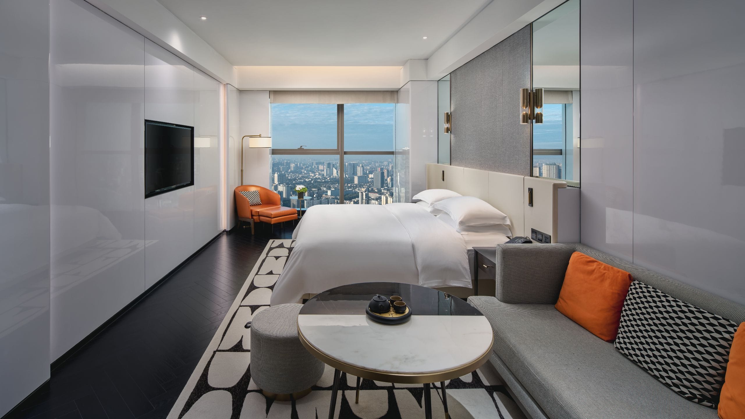 第 1，共 4 The Langbo Chengdu One King Bed Cityview