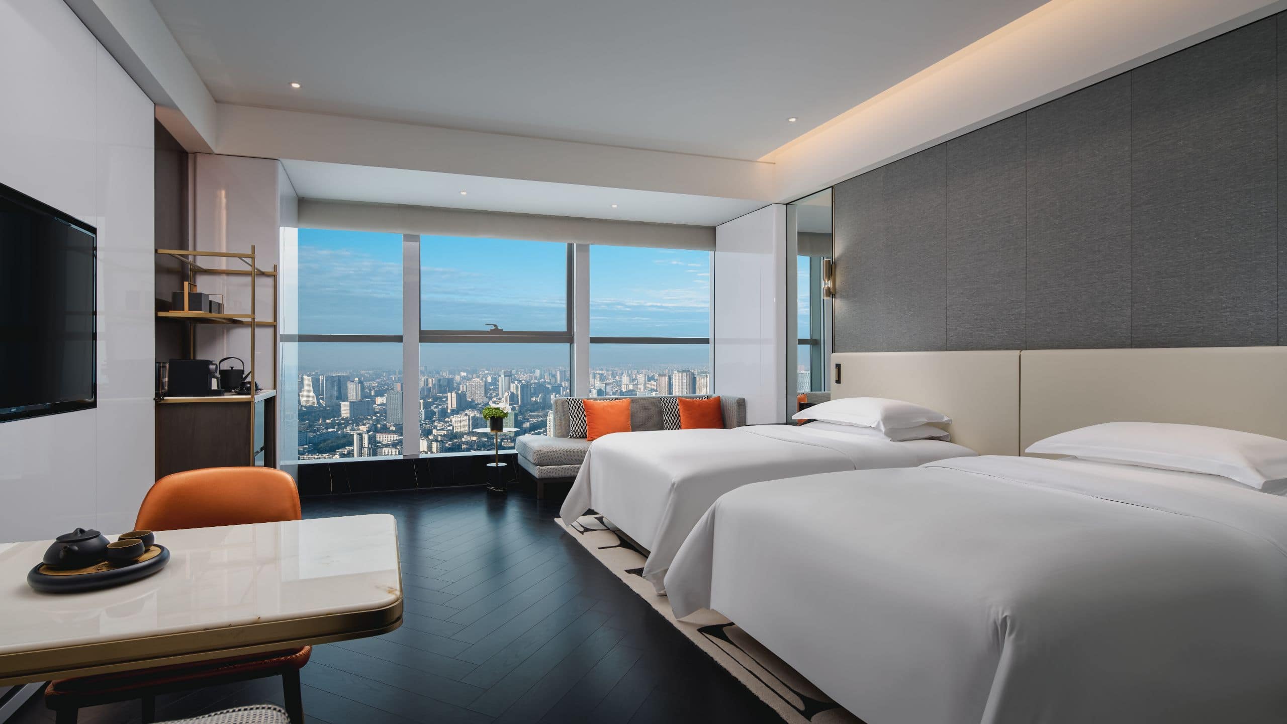 第 1，共 3 The Langbo Chengdu Two Twins Beds Club Access Cityview