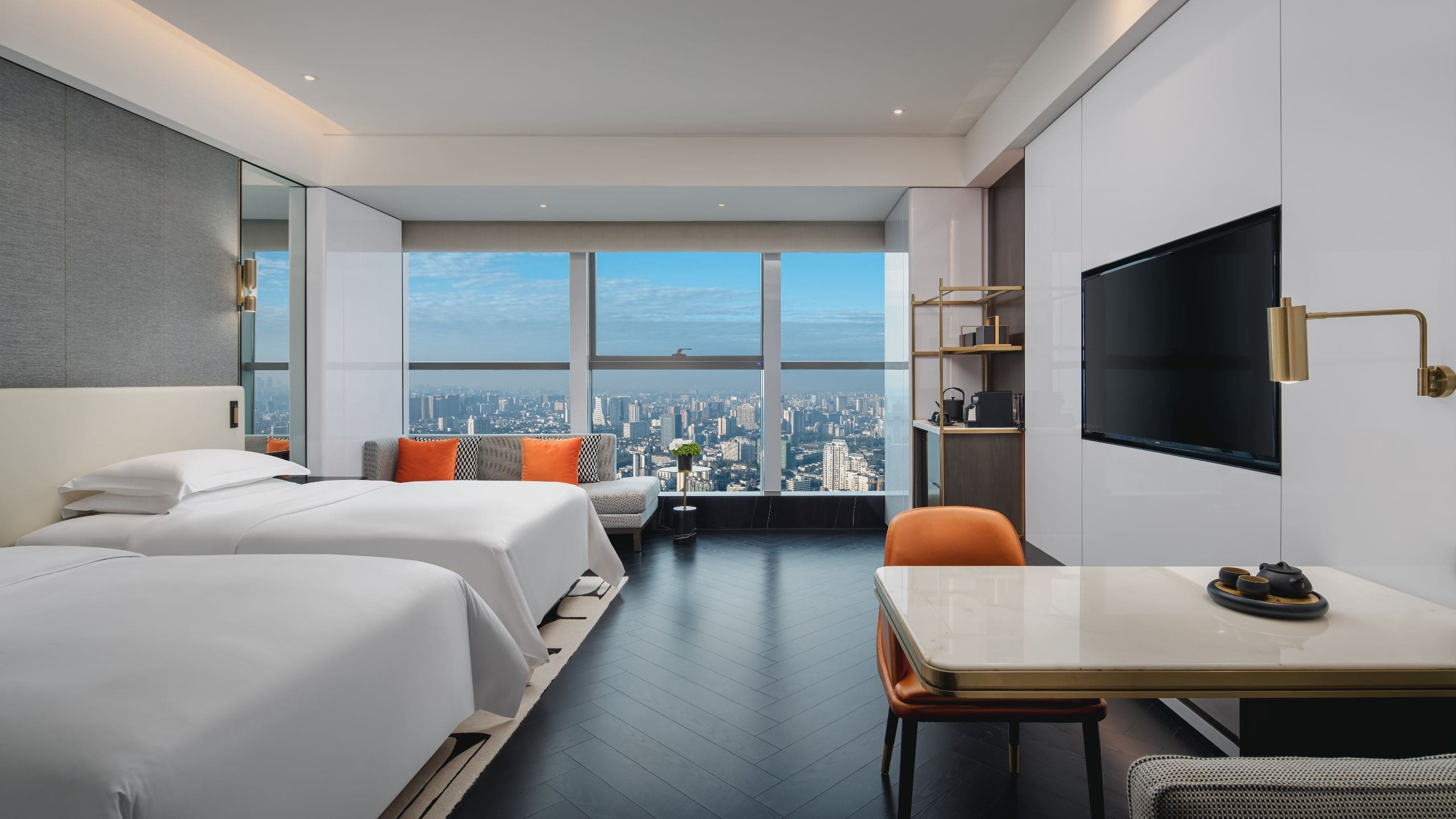 第 1，共 3 The Langbo Chengdu Two Twin Beds Cityview