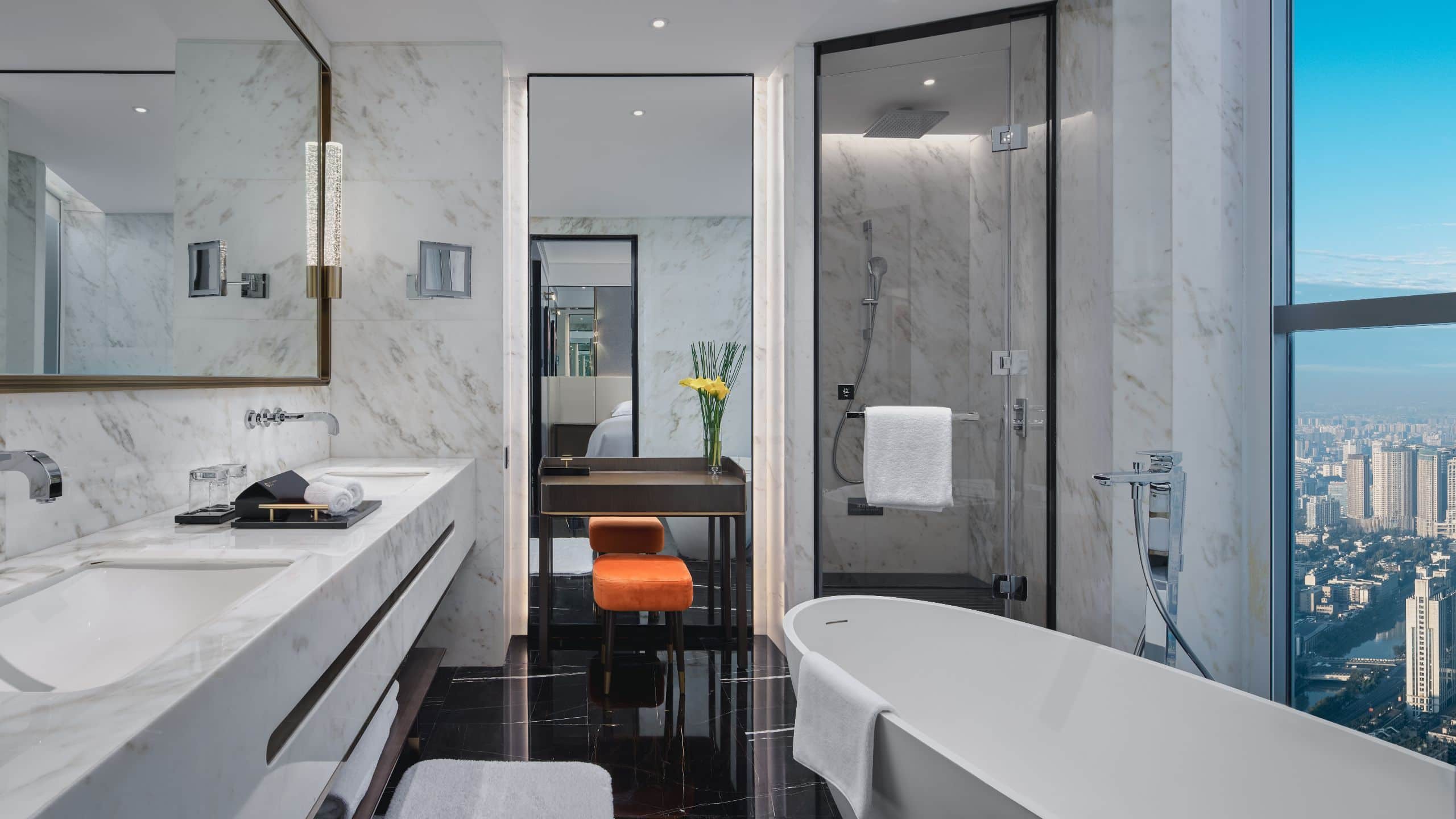 第 2，共 2 The Langbo Chengdu One Bedroom Suite Bathroom