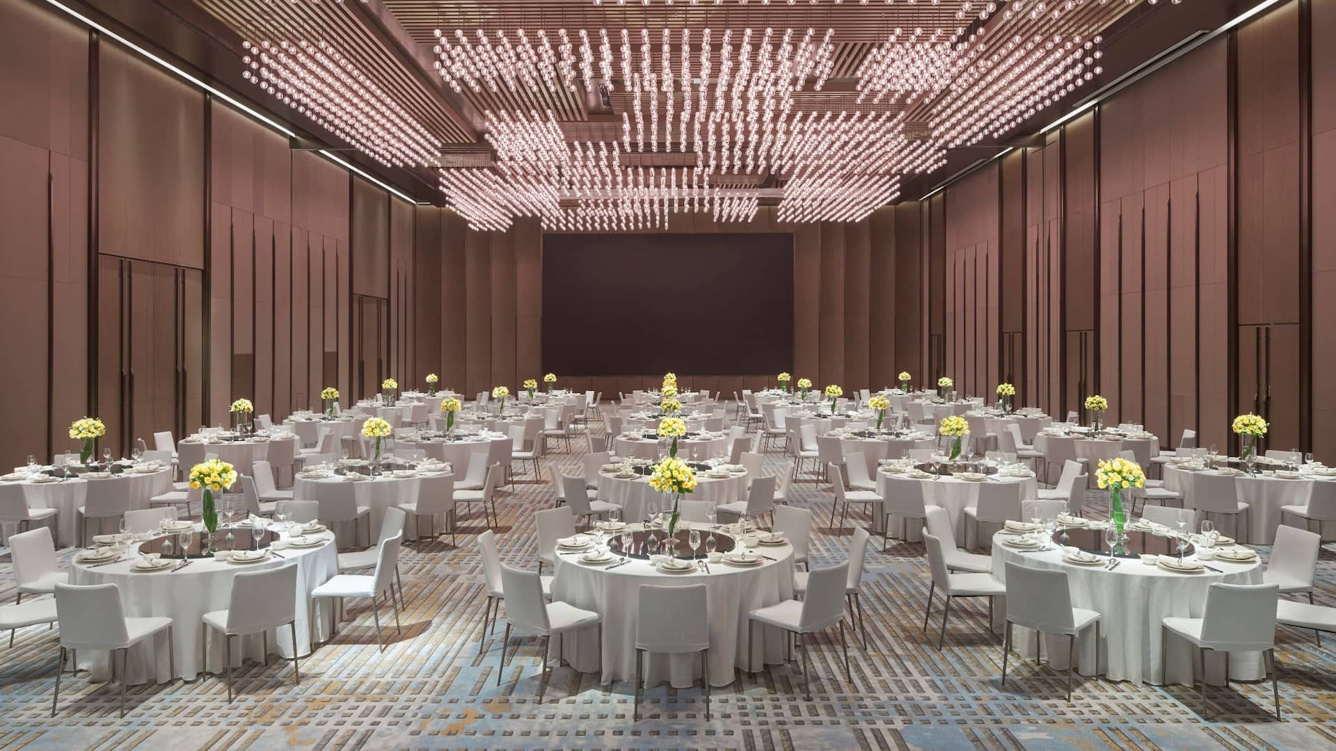 Hyatt Regency Changshu Kuncheng Lake Ballroom Banquet White Setup