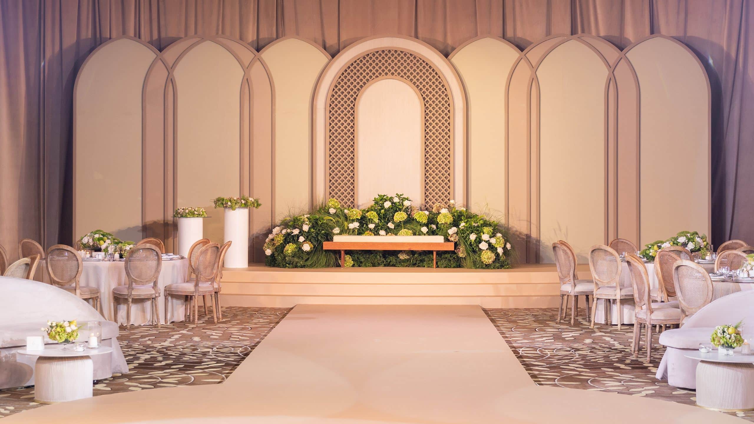 2 من 3 Park Hyatt Abu Dhabi Hotel and Villas Wedding Reception Setup