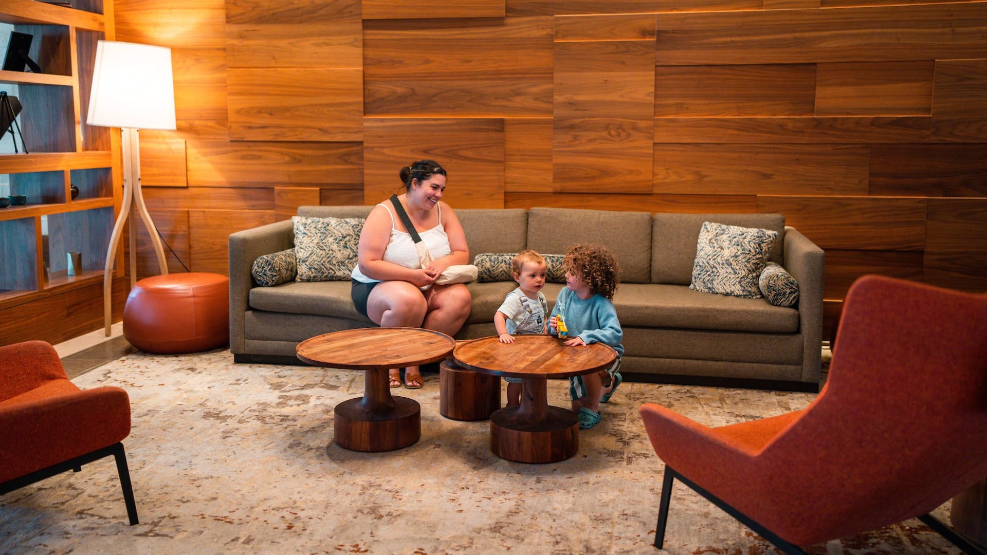 Hyatt Regency Lake Washington at Seattle's Southport Family In Lobby