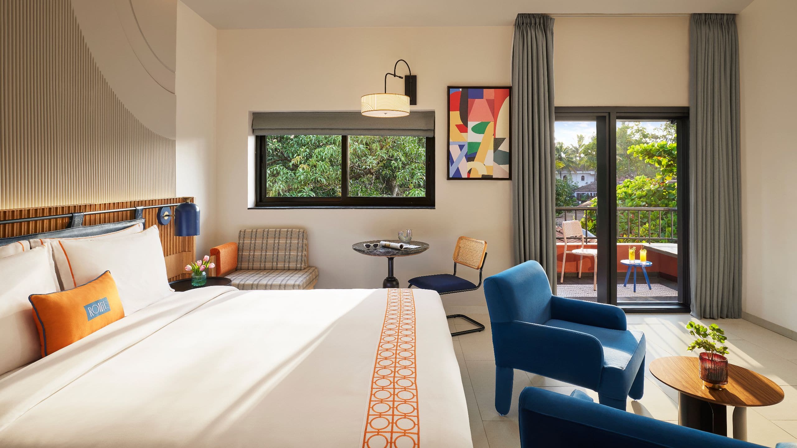 Ronil Goa Roomy Suite Bedroom