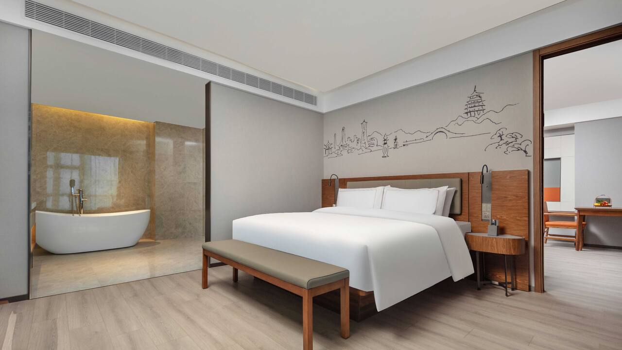 Suite Bedroom
