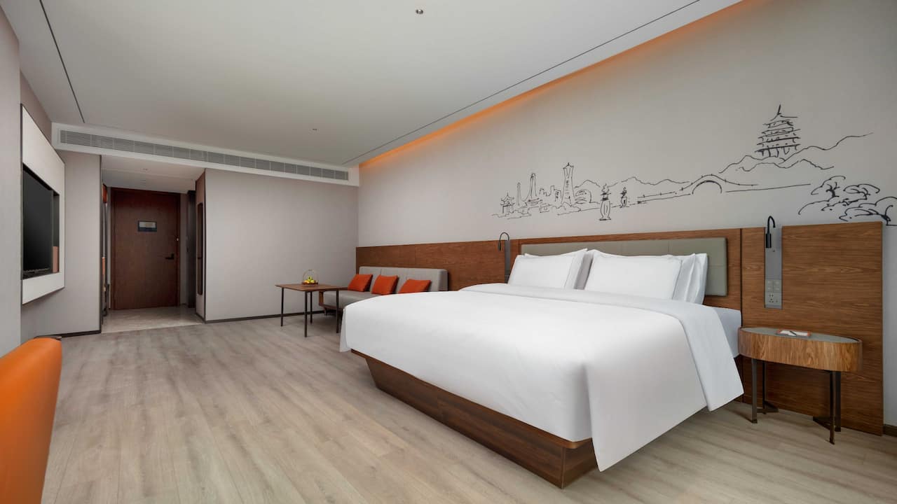 Urcove King Bed