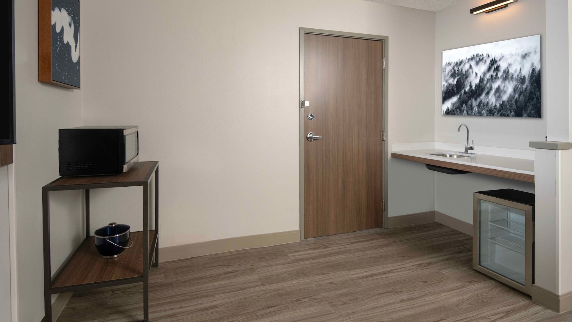 Hyatt Place Denver-South/Park Meadows ADA Wet Bar