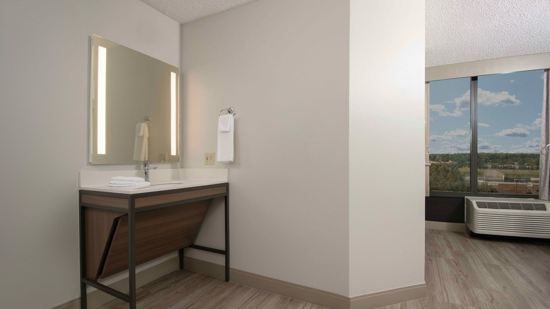 Hyatt Place Denver-South/Park Meadows ADA Vanity