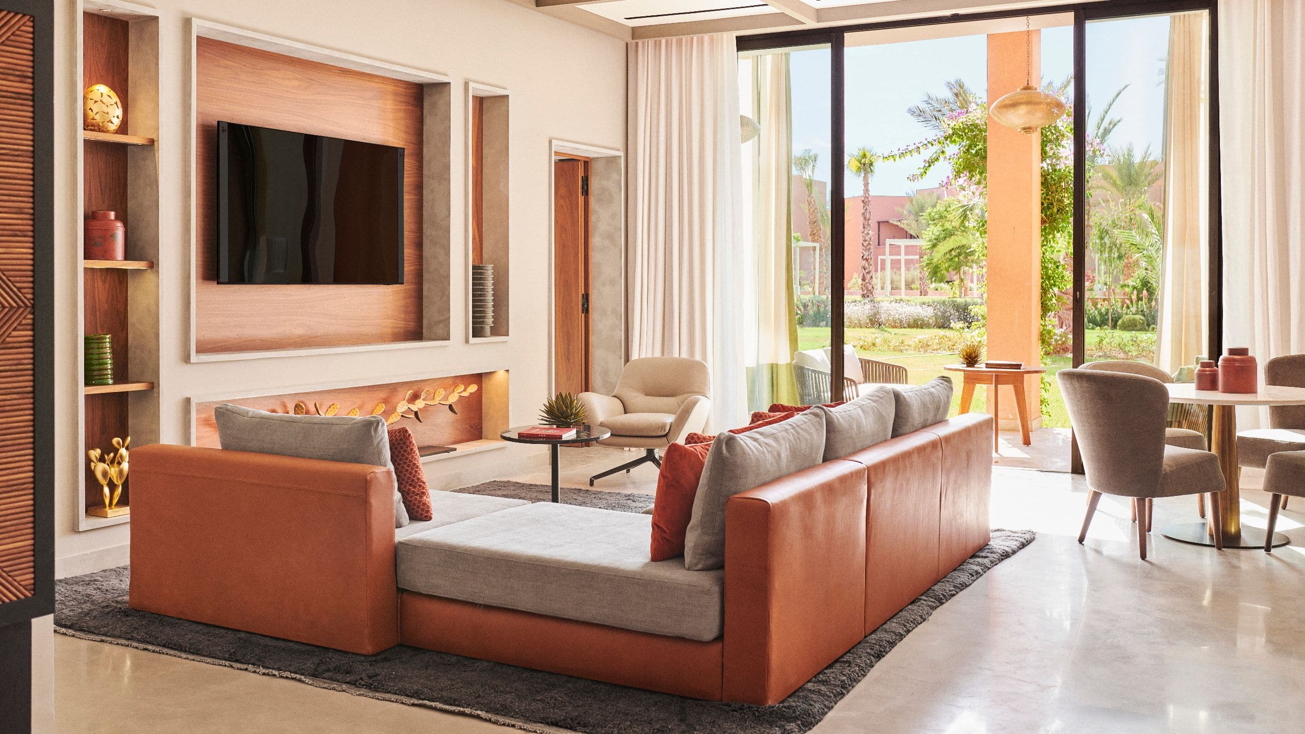 2 de 5 Park Hyatt Marrakech Park Suite King Deluxe Room Living