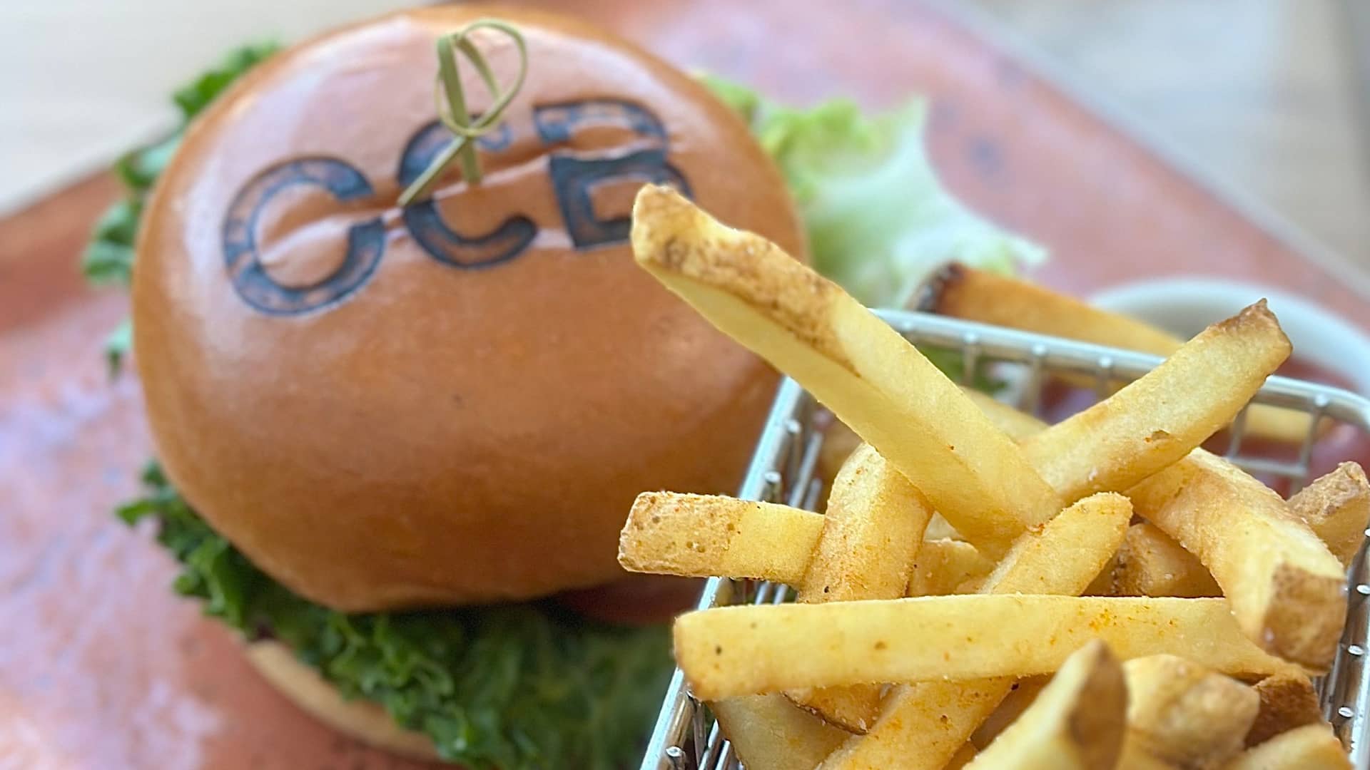 Hyatt Regency Orange County Ocb Bewhouse Burger And Fries