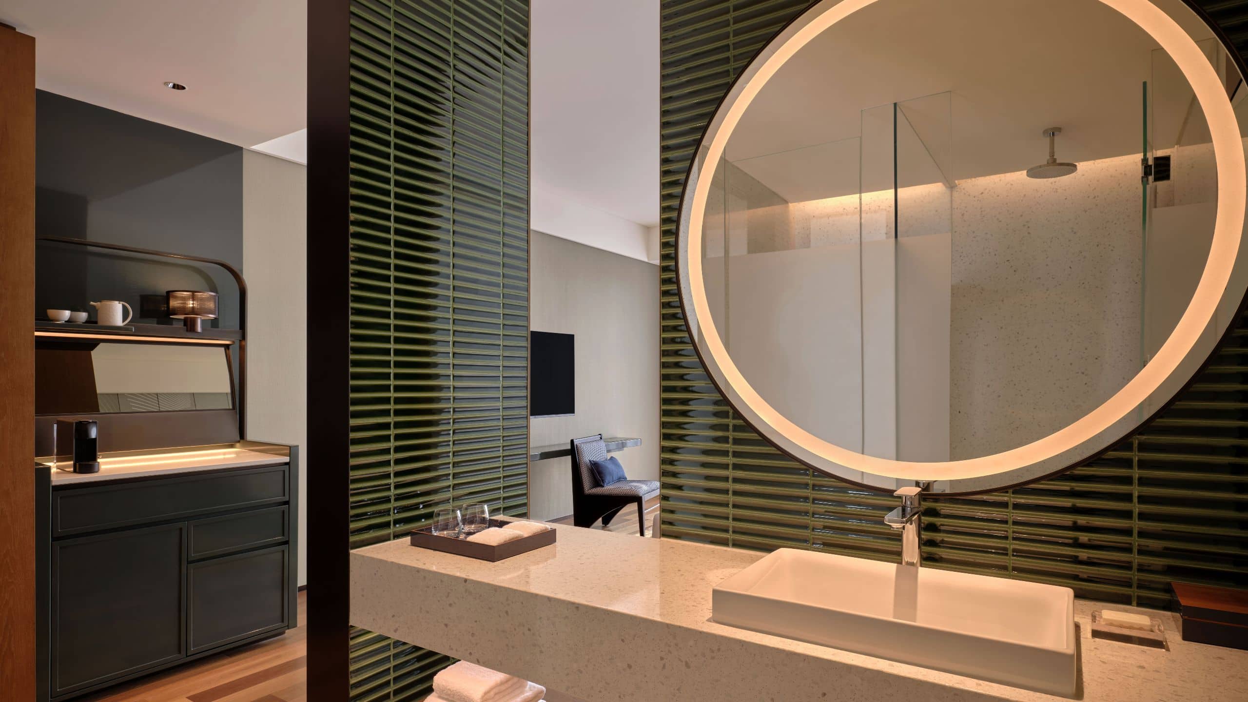 2 из 2 Hyatt Centric Gaoxin Xi’an King Twin City View Bathroom