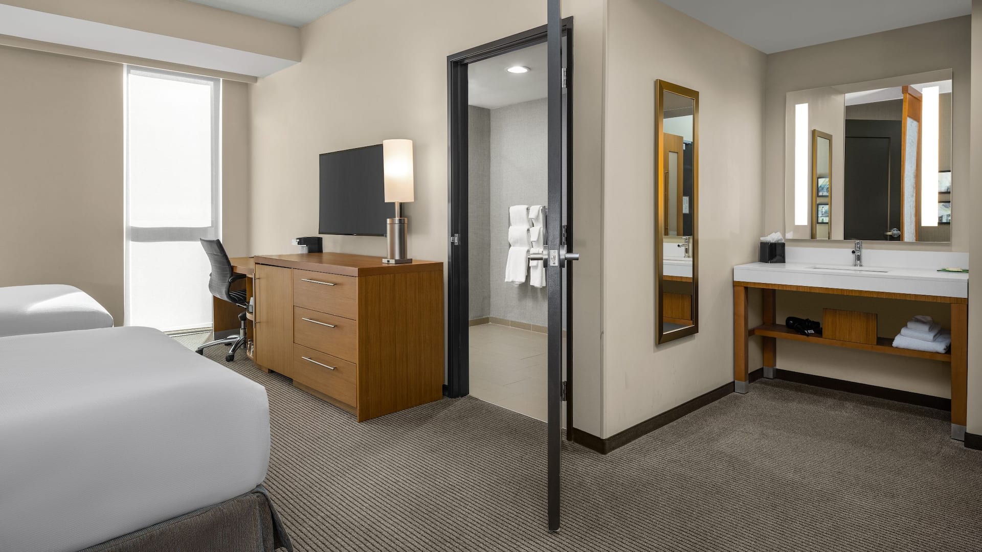 Hyatt Place Iowa City Downtown City Room Two Queen Bathroom Vanity