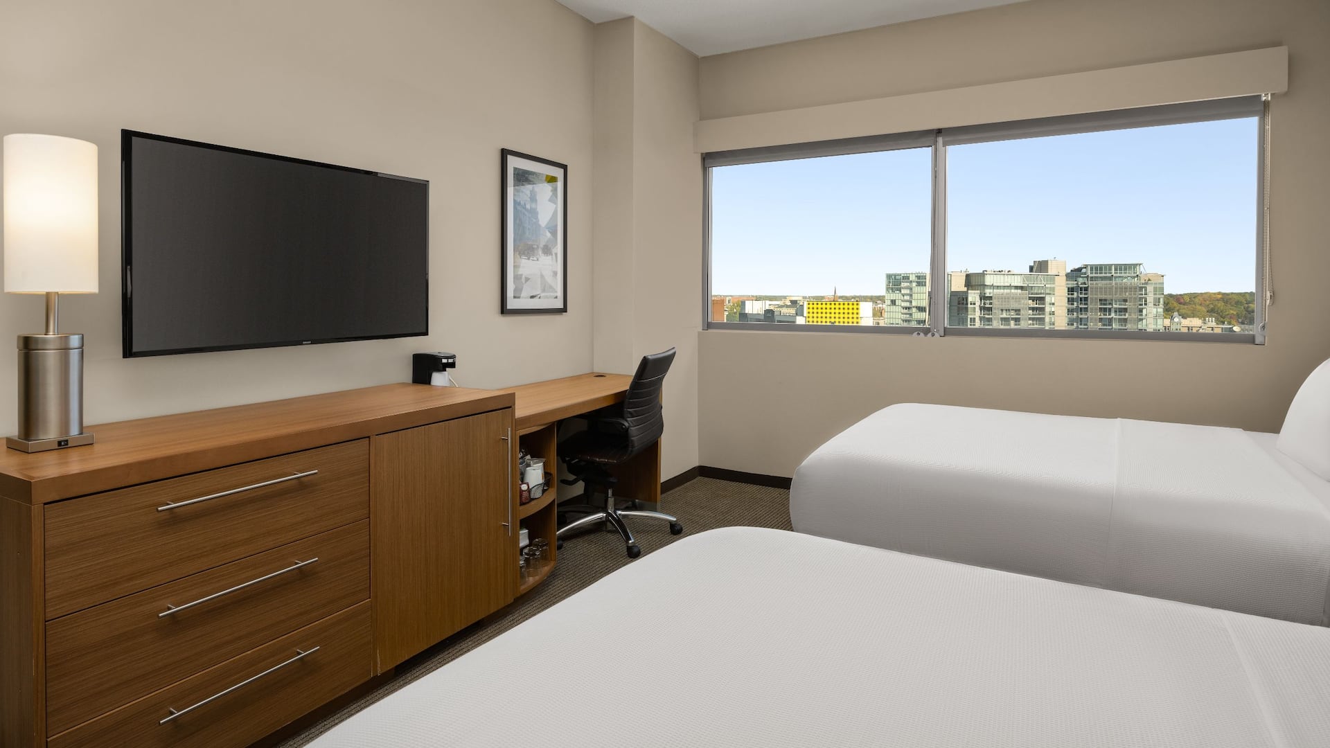 Hyatt Place Iowa City Downtown Two Queen Room Tv Desk And Dresser