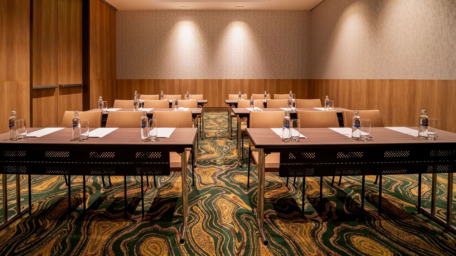7 of 7 Grand Hyatt São Paulo Celebration Classroom