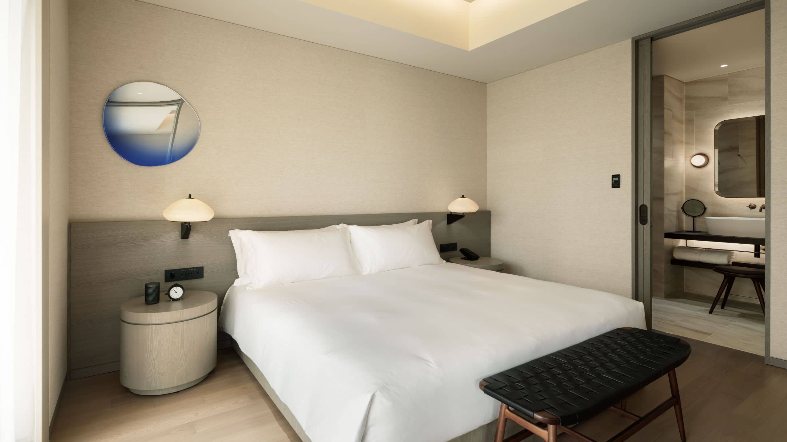 Hotel Toranomon Hills Suite King Bedroom