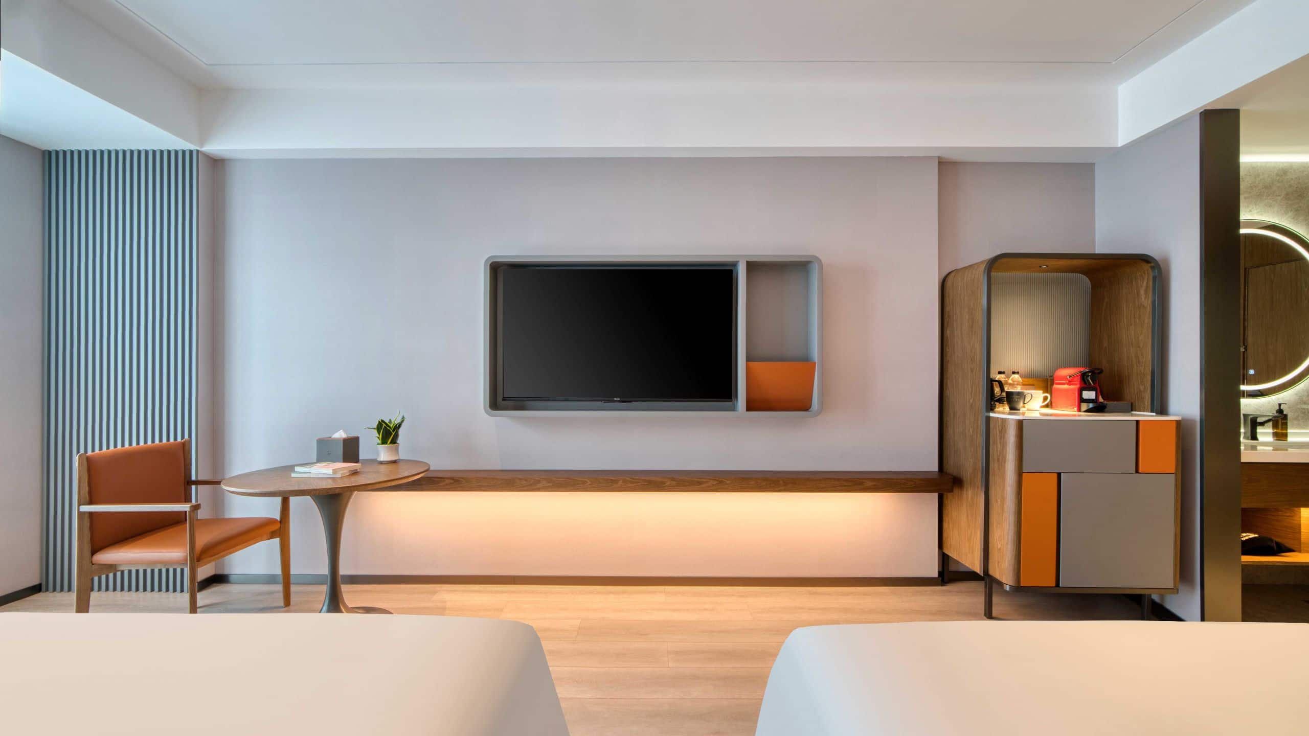 2 of 6 UrCove Hangzhou North Grand Canal Business Deluxe Twin Beds Guestroom Television