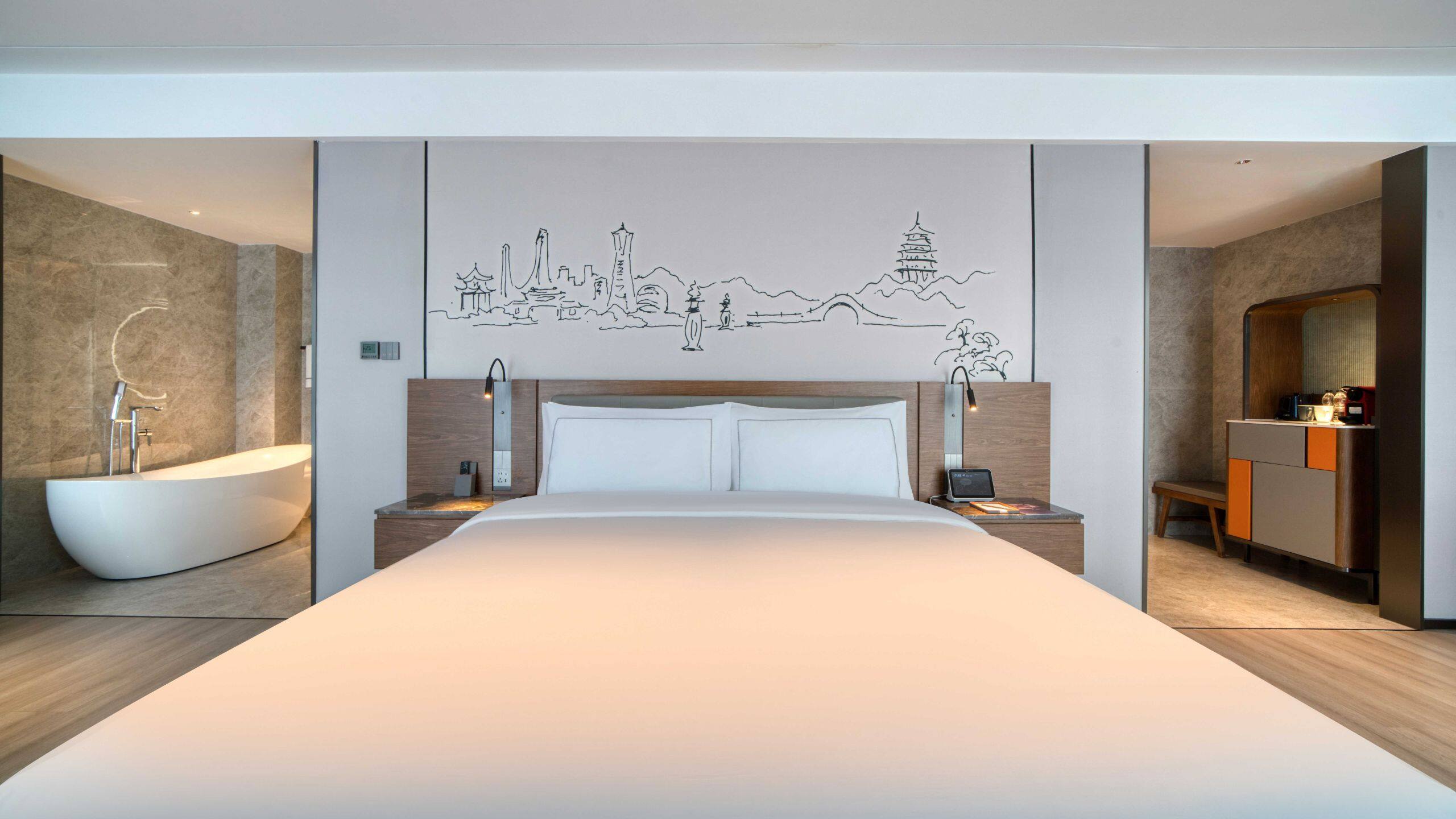 3 of 8 UrCove Hangzhou North Grand Canal Executive Grand King Bed Detail