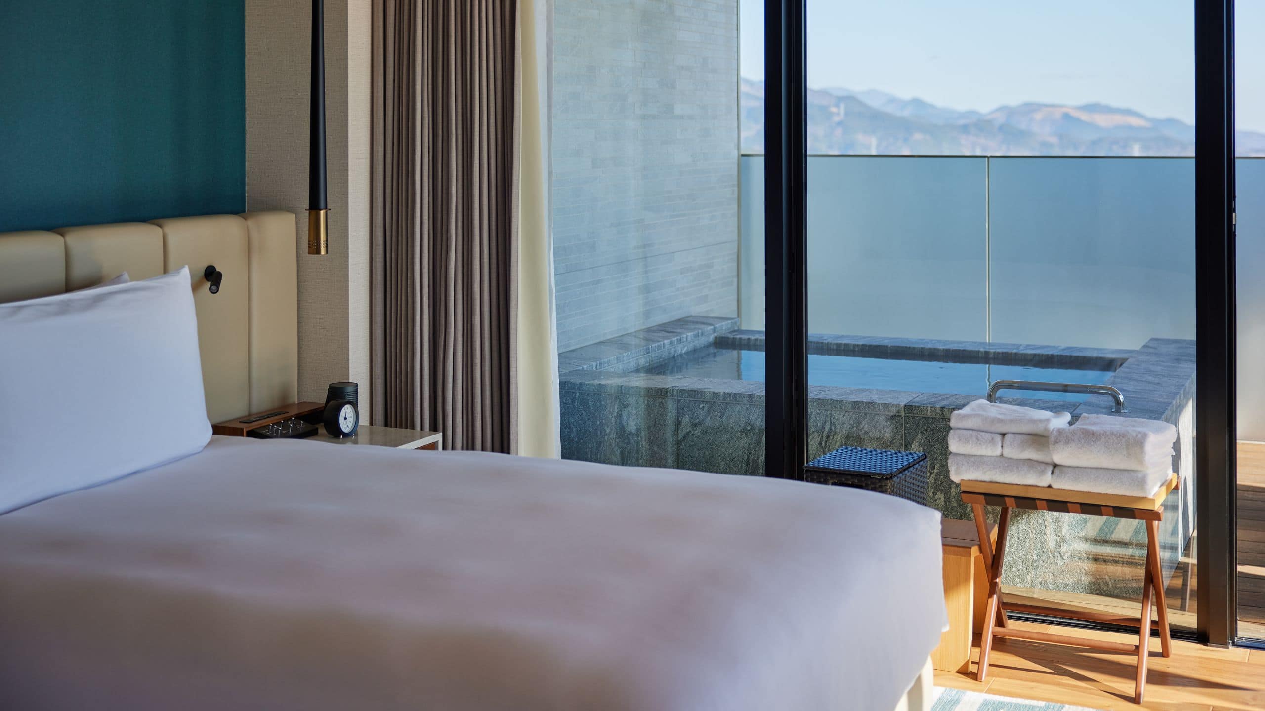 4 of 6 Fuji Speedway Hotel Presidential Suite Balcony Onsen Bed