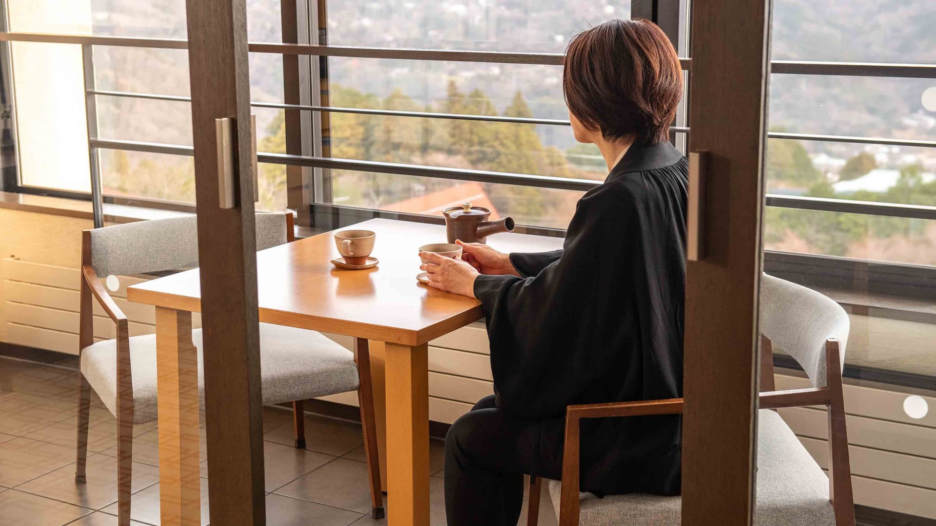 Hyatt Regency Hakone Resort and Spa Deluxe Twin Room Sun Terrace Teatime