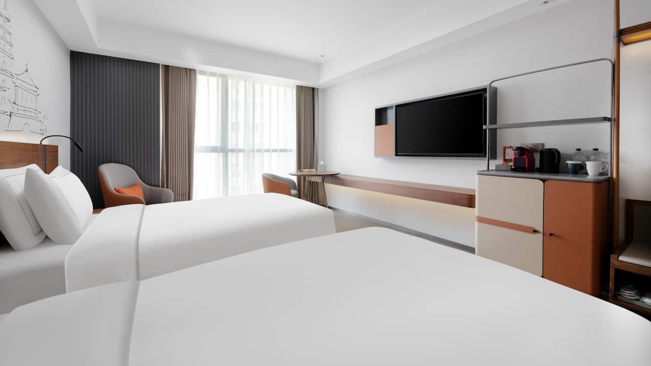 Deluxe Twin Beds