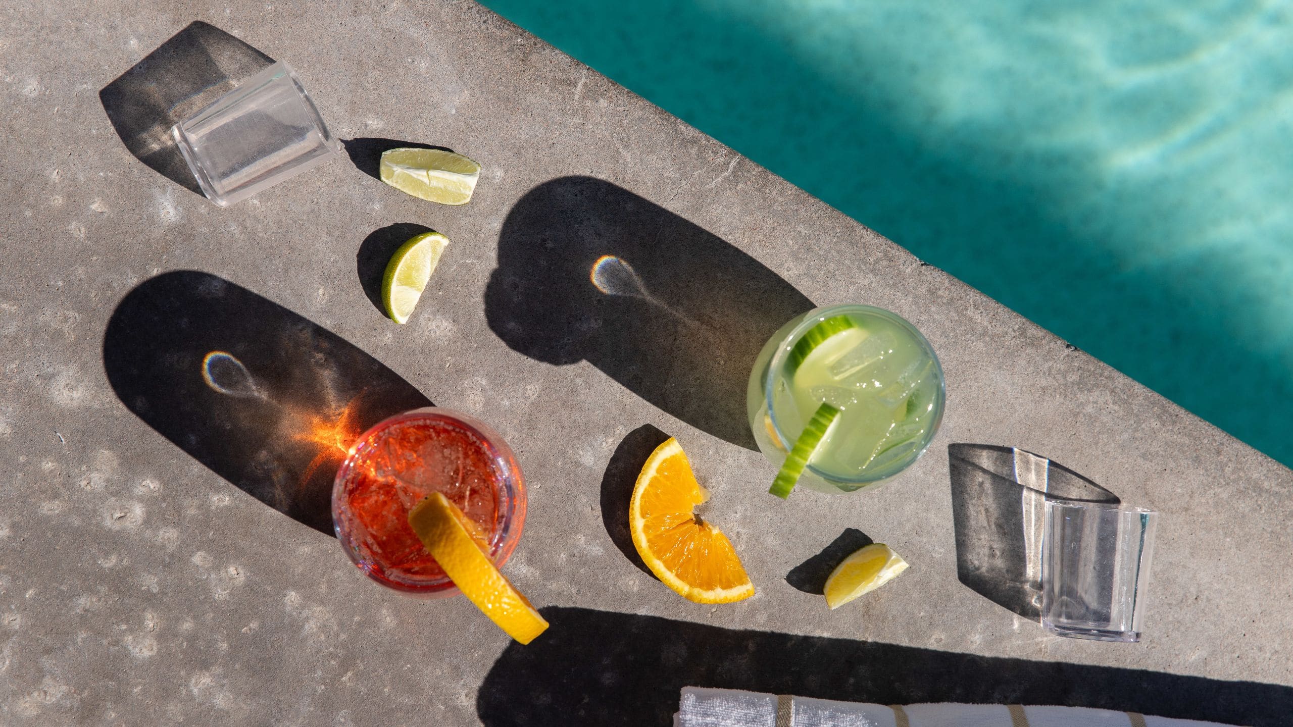 Andaz Scottsdale Resort & Bungalows Drinks Pool Towel