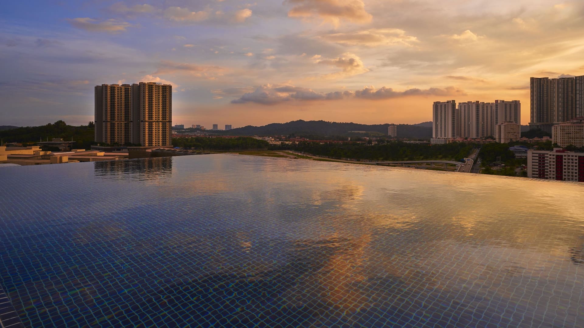 Hyatt Place Kuala Lumpur Bukit Jalil Pool Sunset