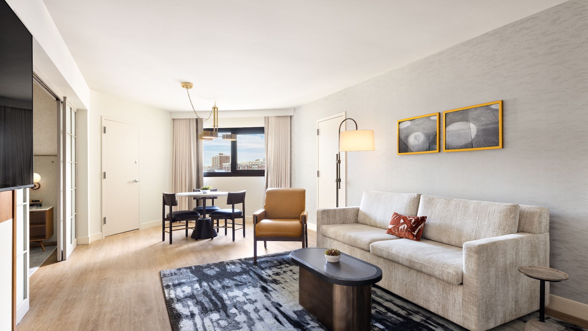 Hyatt Regency New Brunswick Executive Suite Sitting Area