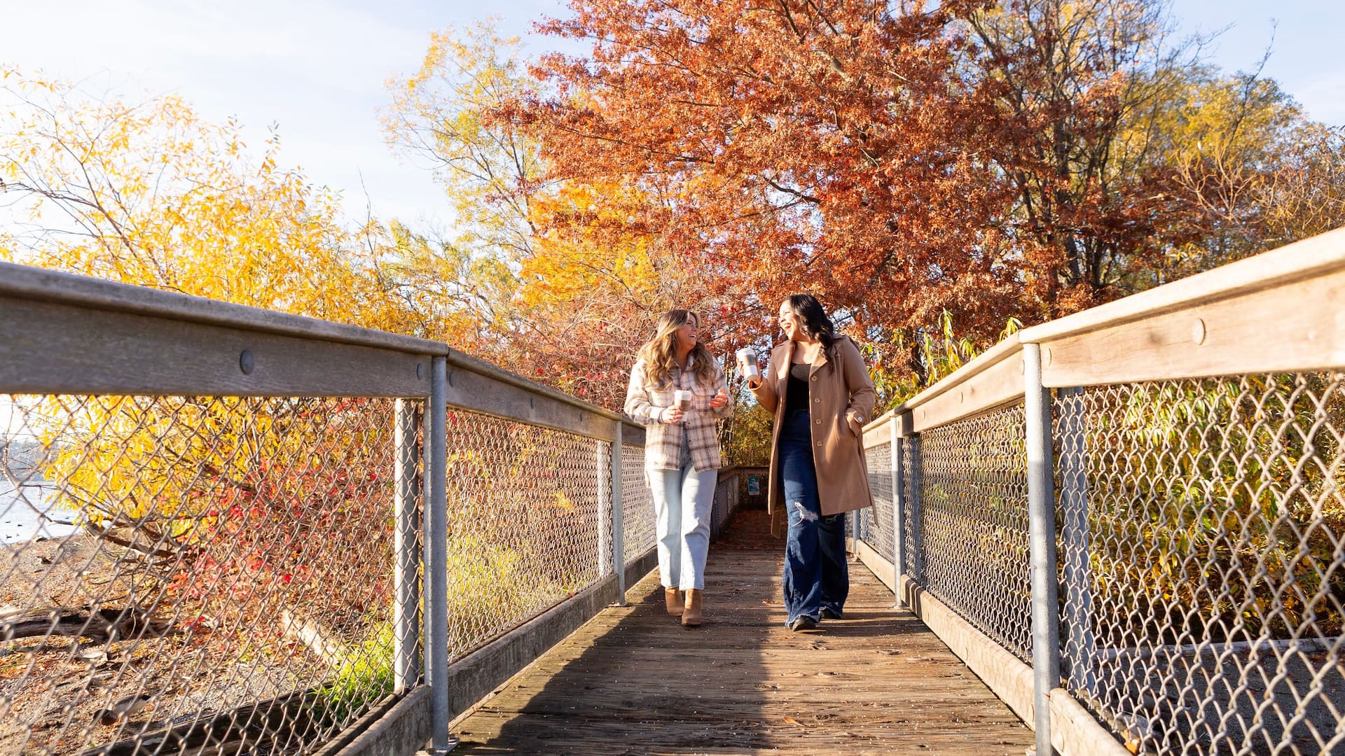 Hyatt Regency Lake Washington at Seattle's Southport Coffee By The Lake Bridge