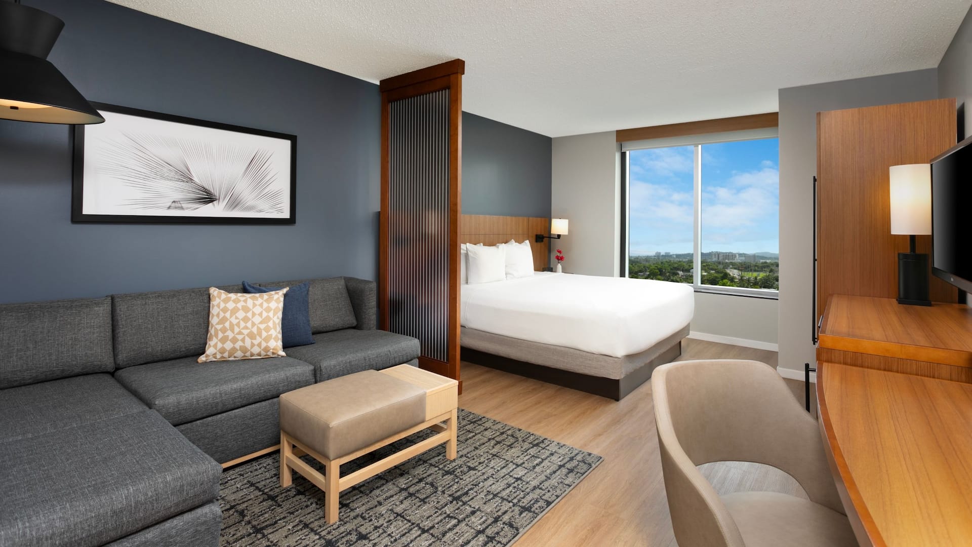 Hyatt Place Bayamón Hyatt Place Bayamon King Bedroom With An Extra