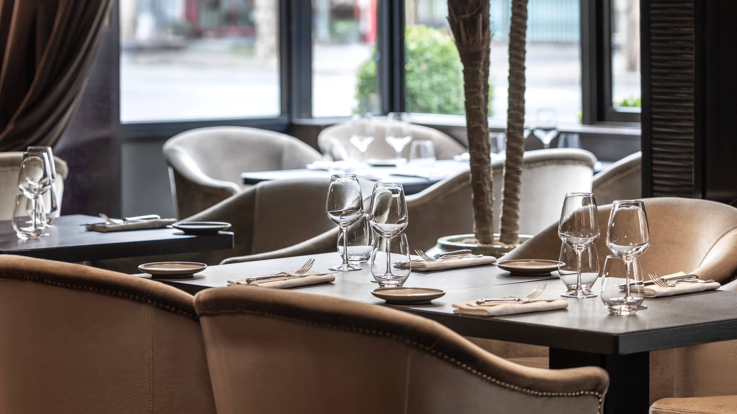 1 of 1 Hyatt Paris Madeleine Cafe M Restaurant Dining Table Detail