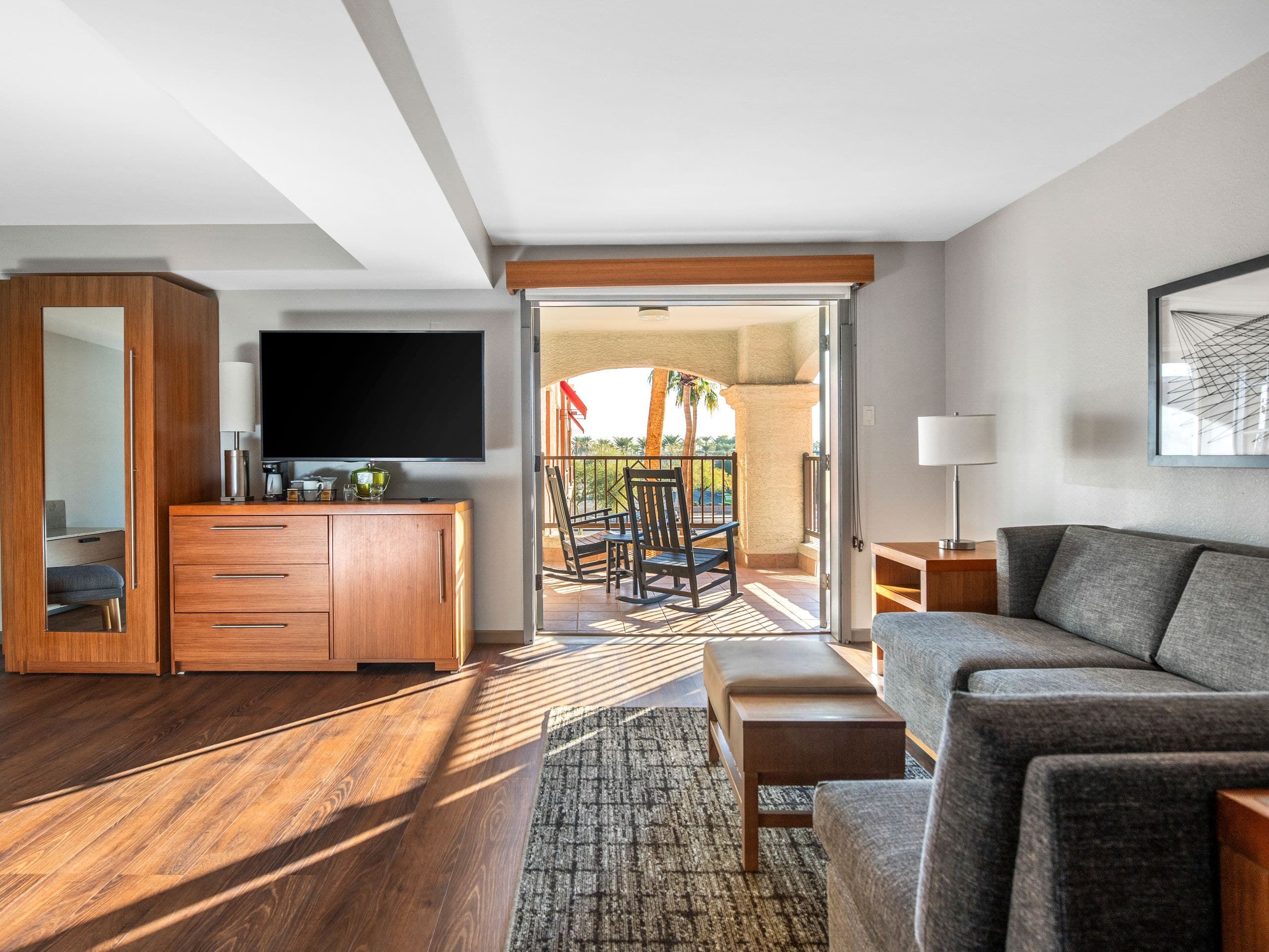 PHXZC-P0037-Balcony-Suite- PHXZC-P0037-Balcony-Suite-