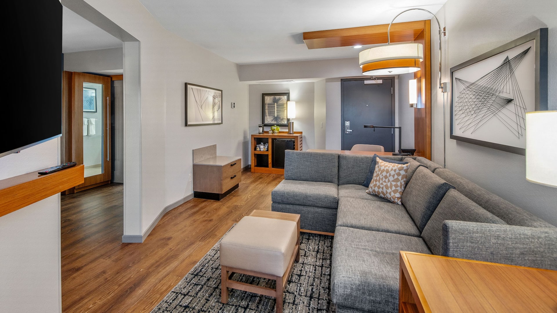 Hyatt Place Phoenix/Chandler-Fashion Center Standard Guestroom Living Room