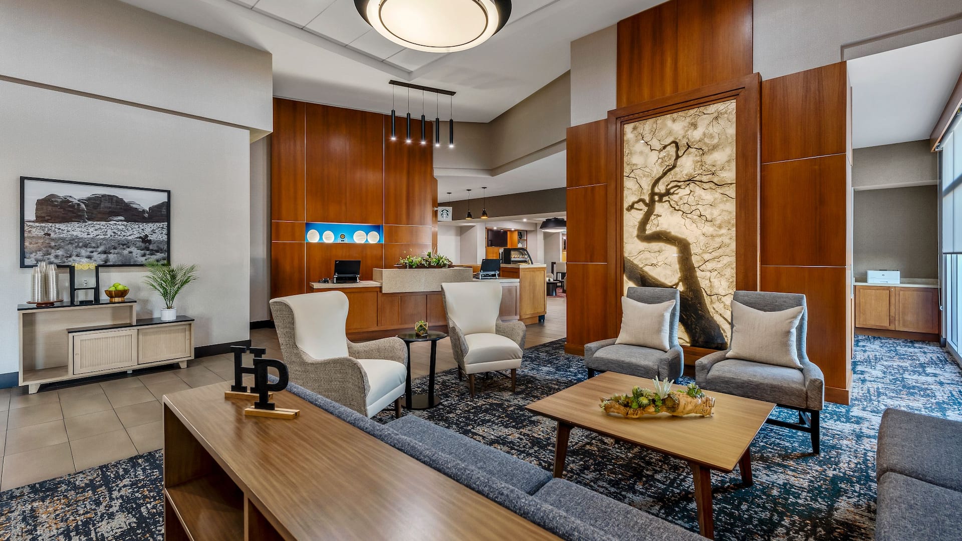 Hyatt Place Phoenix/Chandler-Fashion Center Lobby Front Desk Seating Area